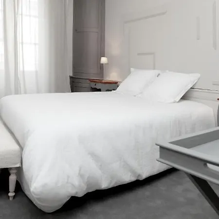 Aparthotel Suites De La Tour Centre 3*